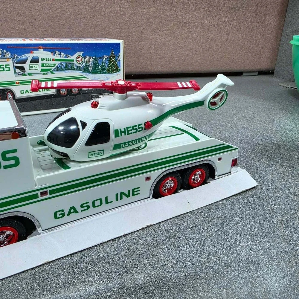 Hess Toy Truck and Helicopter 2001 White Green Collectible READ